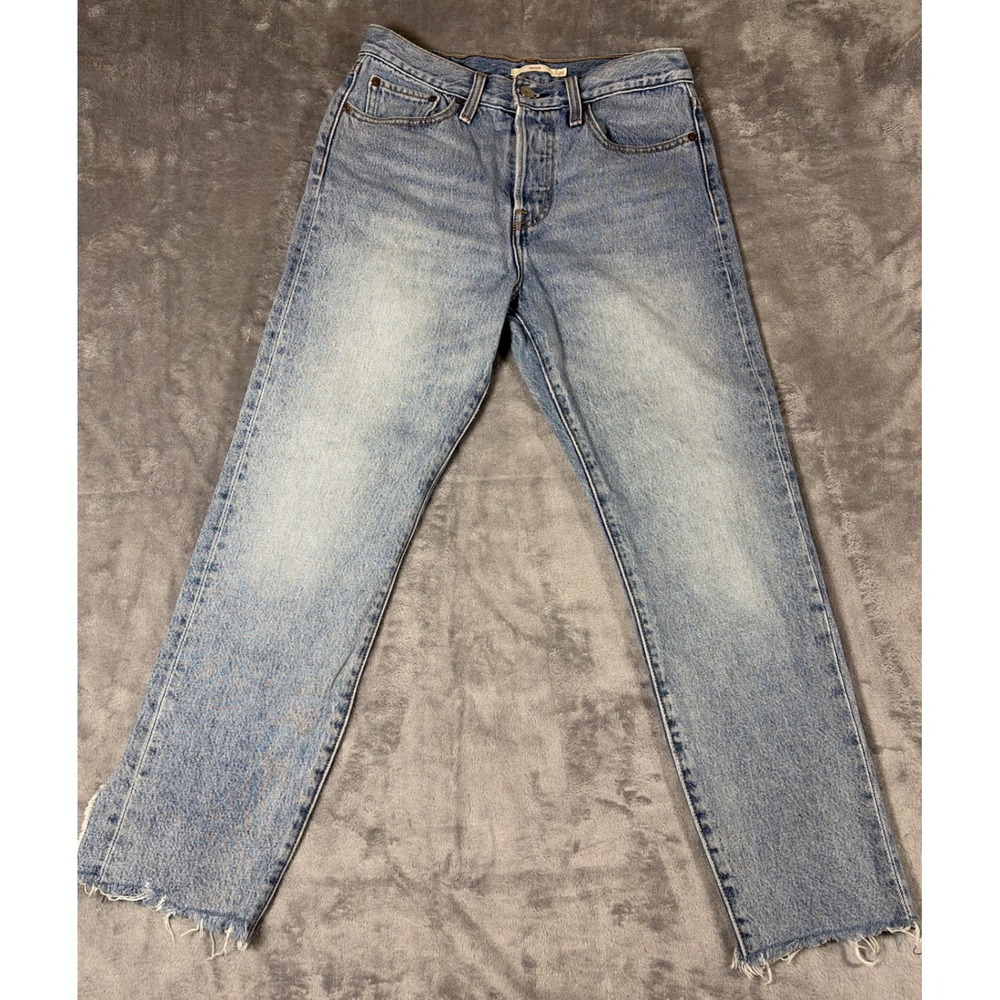 Levis Premium Wedgie Straight Jeans Light Wash Blue Raw Hem 27 22861-0036